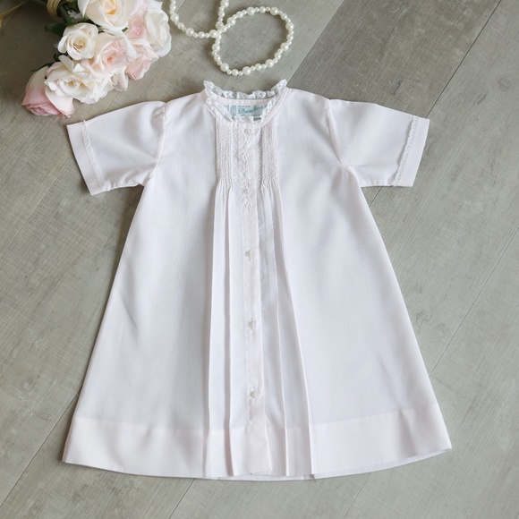 Feltman Brothers Pink Embroidered Folded Daygown Newborn NWT Lace Pin Tucks - Picture 1 of 5